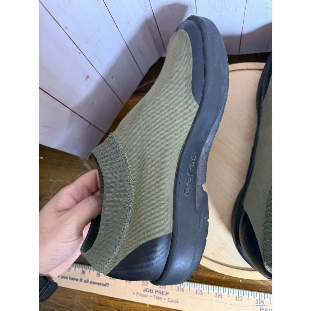 OOFOS OOMG EEZEE Low Shoe Mens 12.5 Green Black Cushion Recovery Slip‎ On